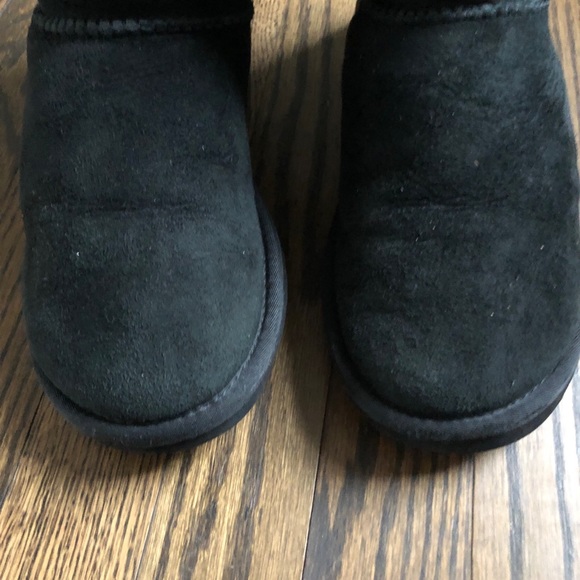 Ugg Bailey Bow Boots - Picture 2 of 7